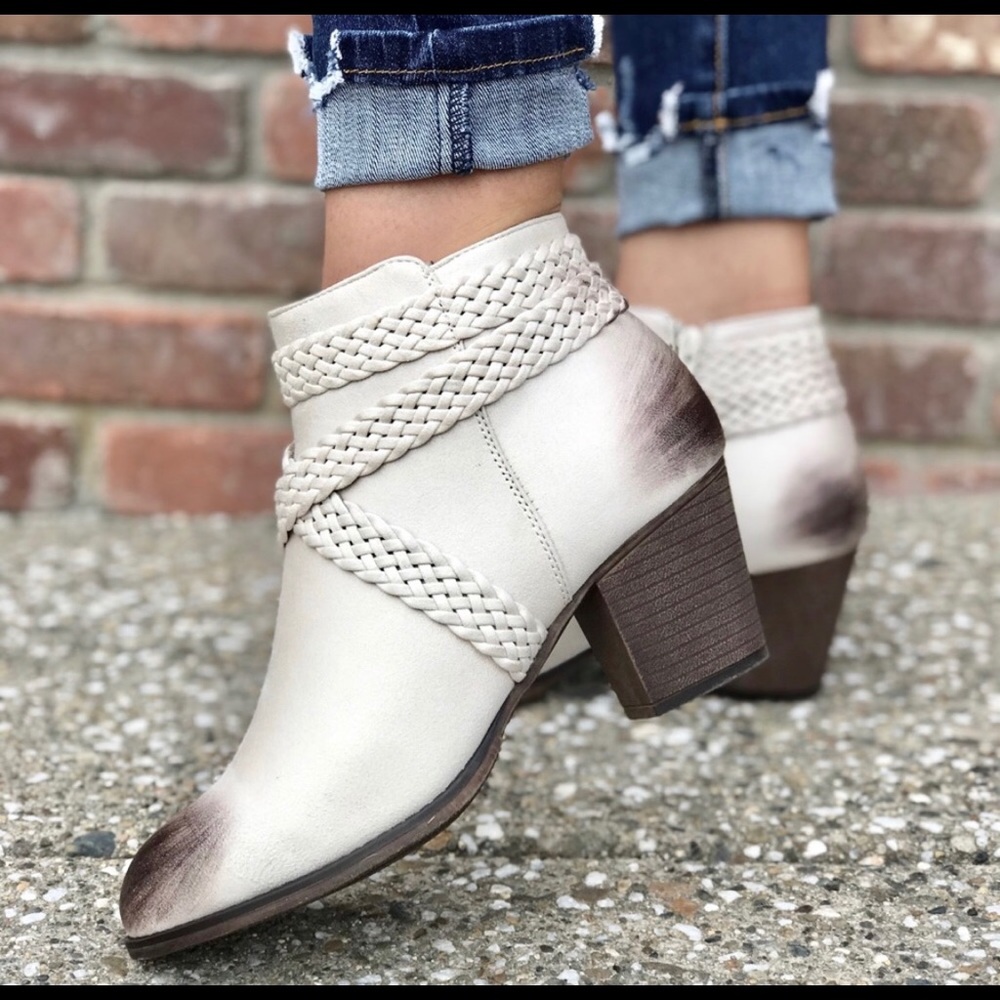 Brown & beige ombré booties